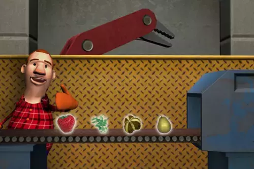 Mitarbeiter mit Obst und Gemüse am Fließband